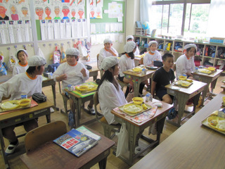 School lunch at Ogamo Elementary School