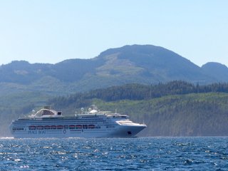 Cruise boat in Johnstone Strait