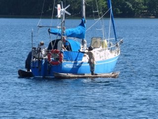 Fruit and vegetable trading, Vanikolo Island