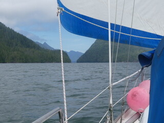 Sailing to Bottleneck Cove